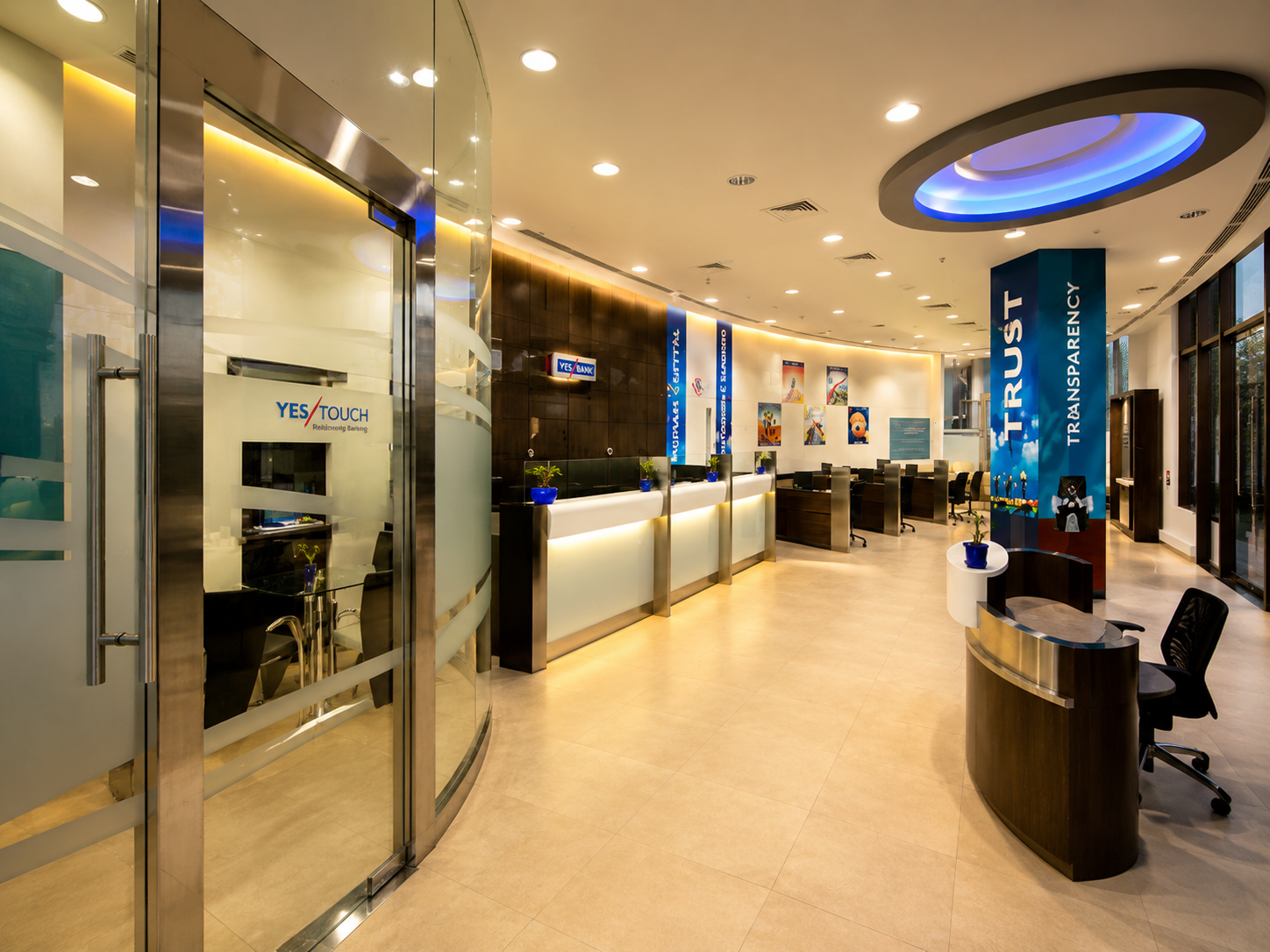 Executive Front Desk